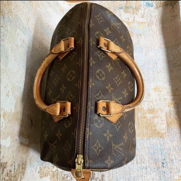 Vintage Louis Vuitton Speedy 30 - Picture 4 of 11